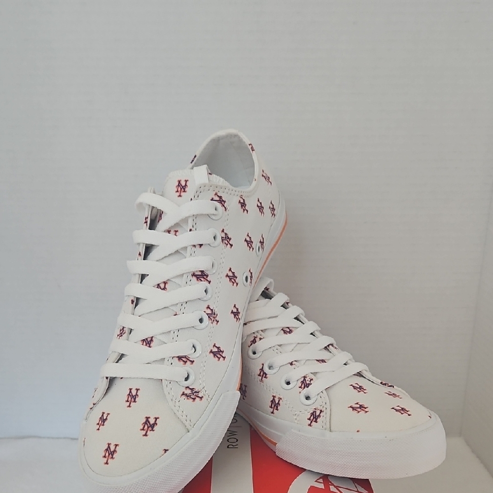 Row One | NWT Women's White New York Mets Sneakers Sz 9
